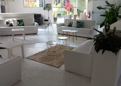 Arredo della location in bianco